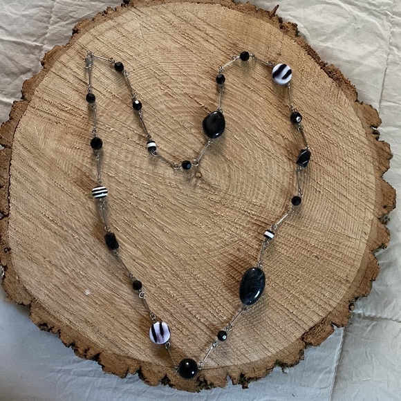 Bundle of long silver gem necklaces, mid length and pairs of elastic metal rings - Picture 6 of 15